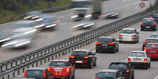 20151123172119coches-circulando