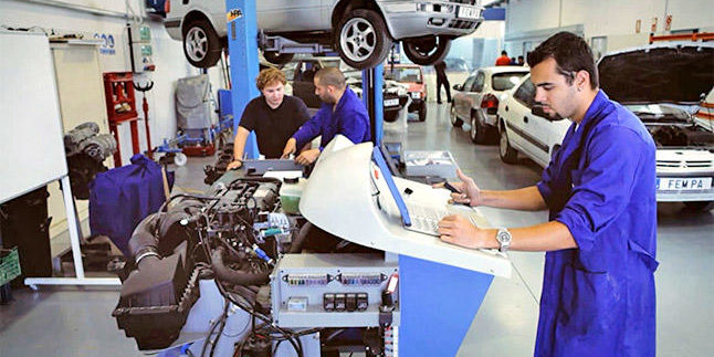201906191837131-grado-medio-superior-automocion-alicante-escuela-de-fp-fempa