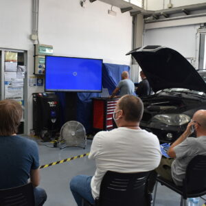 Información técnica de reparación y mantenimiento de vehículos