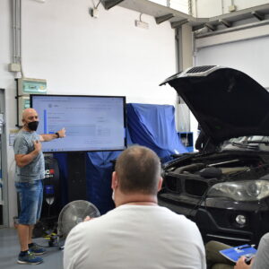 Información técnica de reparación y mantenimiento de vehículos